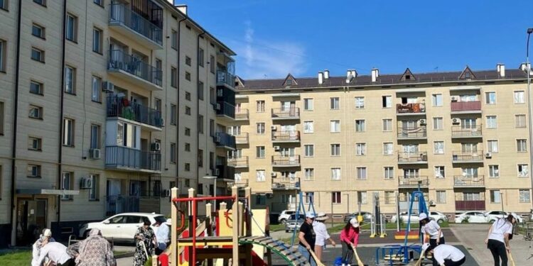 «ТАЗА ҚАЗАҚСТАН»: ТҮРКІСТАНДА СЕНБІЛІККЕ 1 МЫҢНАН АСТАМ АДАМ ҚАТЫСТЫ