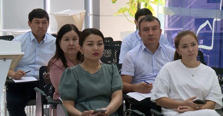 ТҮРКІСТАН ОБЛЫСЫ: ӘДІЛЕТ ДЕПАРТАМЕНТІ 6 АЙДА 1000-НАН АСТАМ МЕМЛЕКЕТТІК ҚЫЗМЕТ КӨРСЕТКЕН
