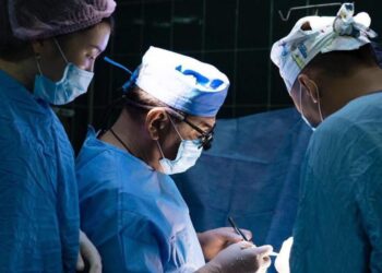 ТҮРКІСТАН ДӘРІГЕРЛЕРІ 5 АДАМНЫҢ БҮЙРЕГІН АЛМАСТЫРДЫ