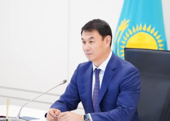 ТҮРКІСТАН ҚАЛАСЫНДА ДЕНСАУЛЫҚ САҚТАУ ЖҮЙЕСІН ДАМЫТУДЫҢ ЖАҢА ТҰЖЫРЫМДАМАСЫ ТАЛҚЫЛАНДЫ