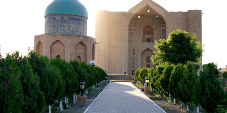 ТҮРКІСТАН ОБЛЫСЫНДАҒЫ ФИНТЕХТІҢ ДАМУ БОЛАШАҒЫ ЖӘНЕ ОНЫҢ МАҢЫЗЫ