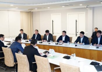 Түркістан облысының әкімі Нұралхан Көшеров инвесторлармен кездесіп, жаңа жобаларды жүзеге асыру бойынша келіссөз жүргізді